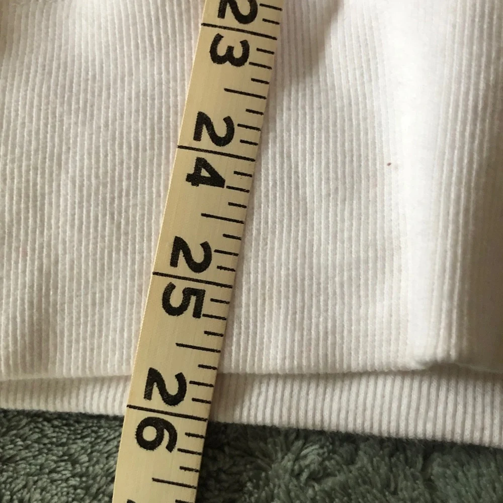 White Zip-Up Hoodie with Pockets short sleeve - Picture 7 of 10